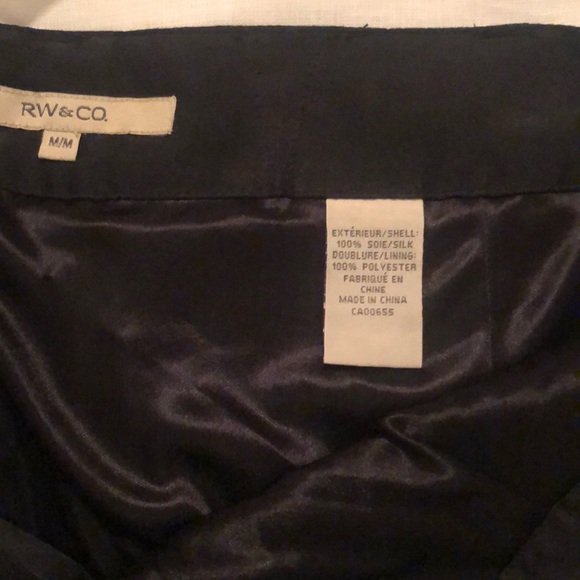 Black silk mini skirt! - Picture 6 of 8